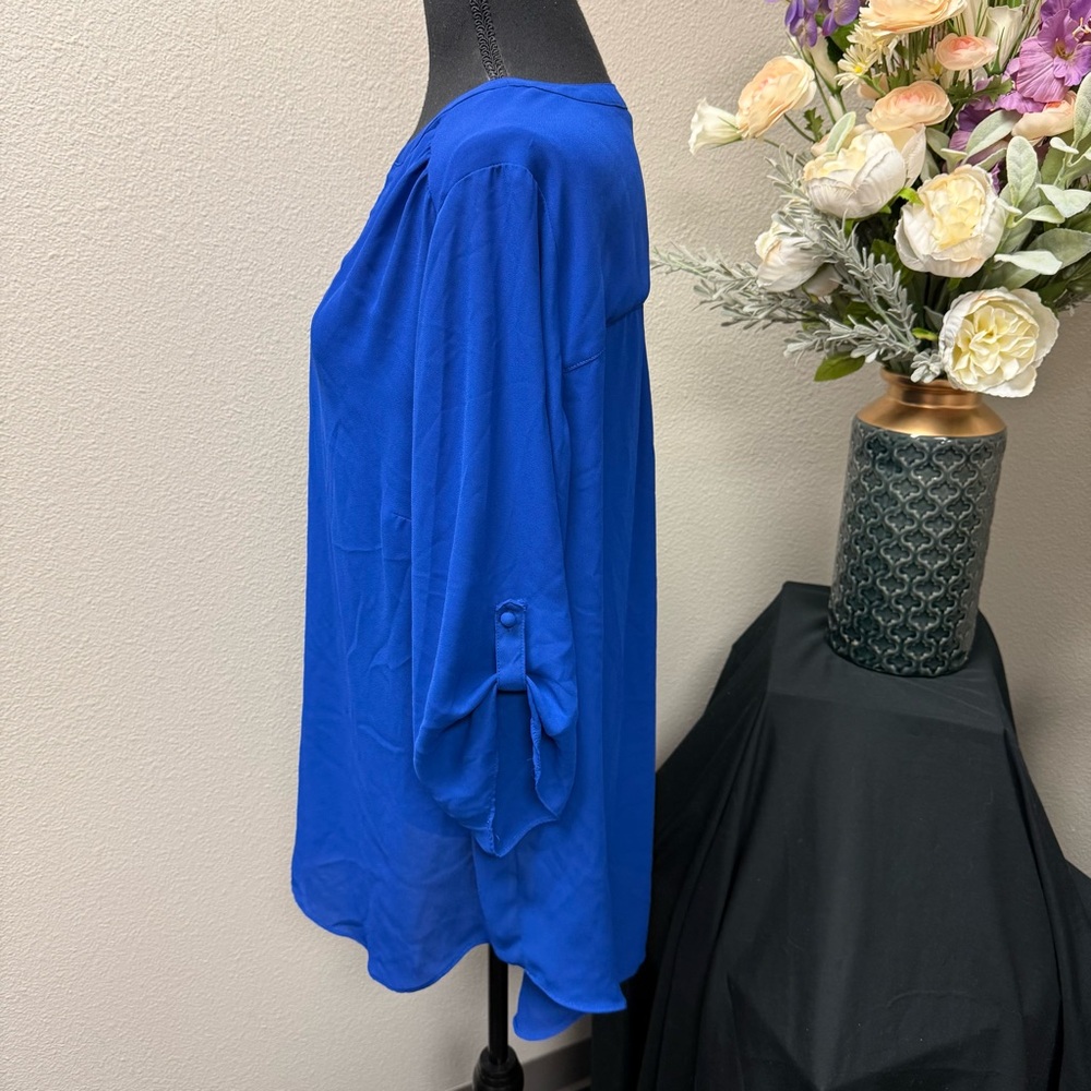 Worthington Woman 1X Royal Blue Split Neck Blouse 3/4 Sleeve Workwear Top - Picture 2 of 7